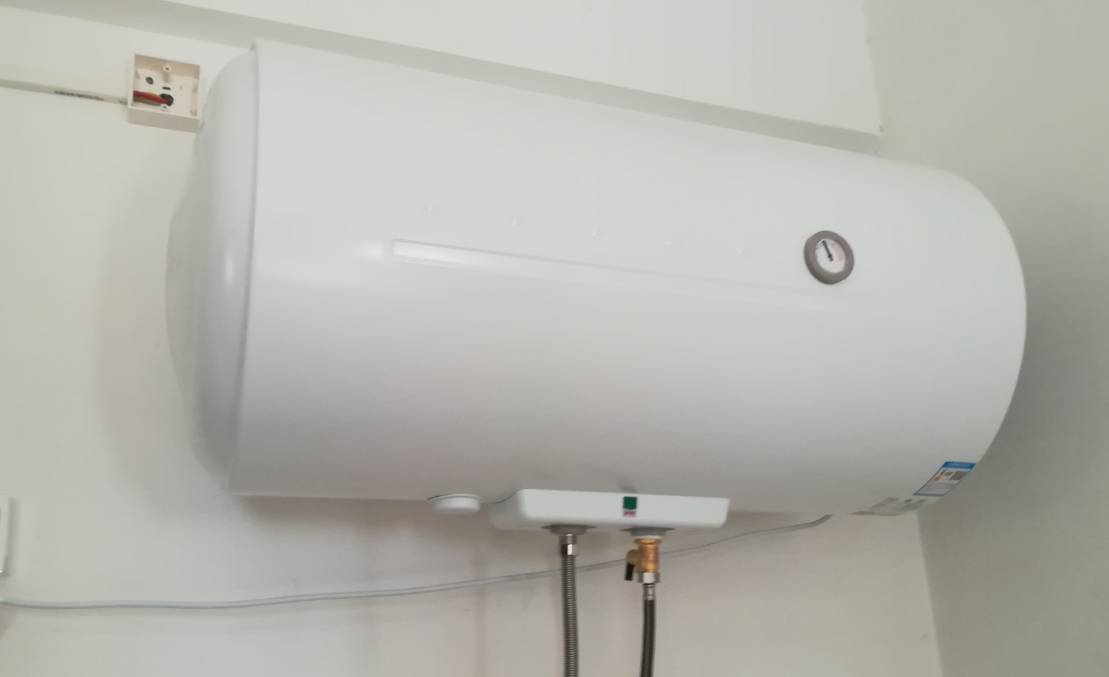 清洗電(diàn)熱水器的方法視頻,自己動手清洗電(diàn)熱水器的視頻(圖1) 電(diàn)熱水器